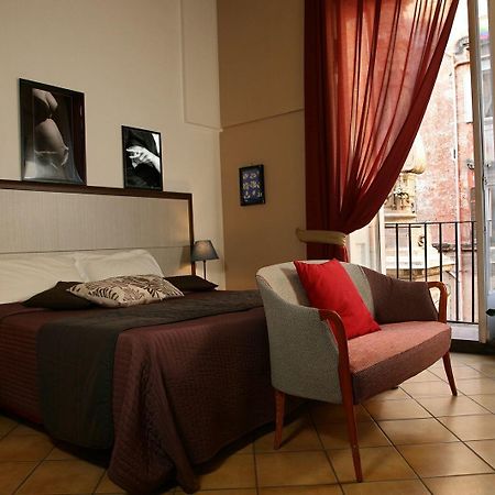 Caravaggio Hotel Неаполь Екстер'єр фото