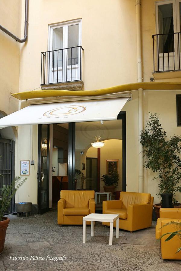 Caravaggio Hotel Неаполь Екстер'єр фото