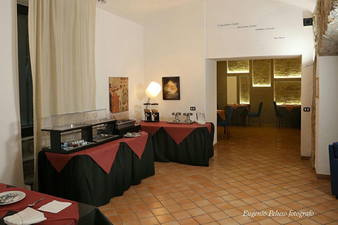 Caravaggio Hotel Неаполь Екстер'єр фото