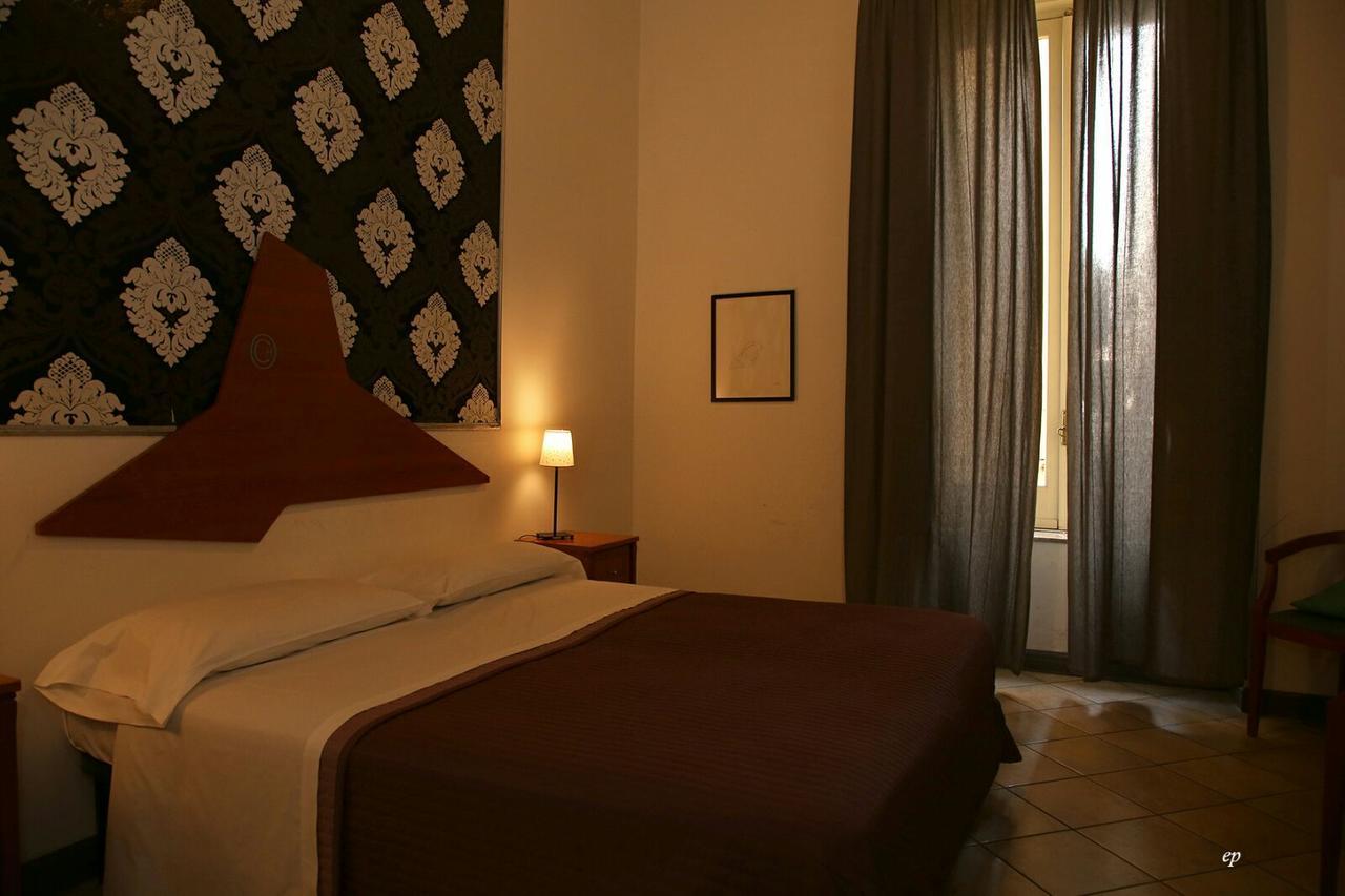 Caravaggio Hotel Неаполь Екстер'єр фото