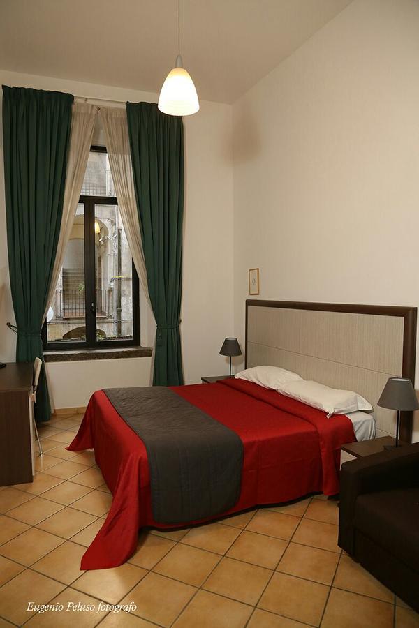 Caravaggio Hotel Неаполь Екстер'єр фото